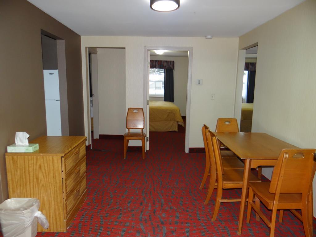 Edelweiss Ski Lodge Ellicottville Rom bilde
